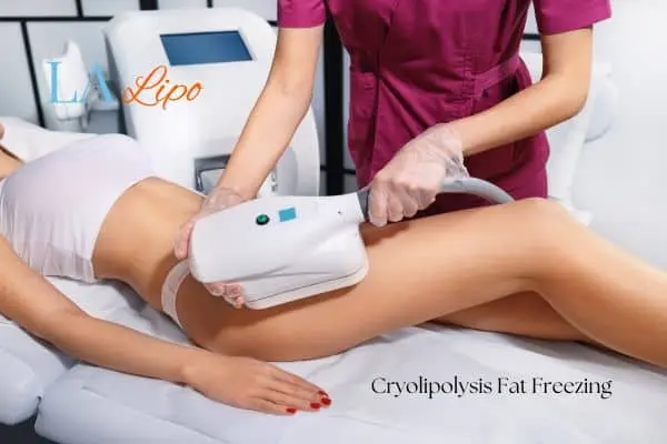 Woman receiving coolsculpting Portsmouth treatment on her thighs