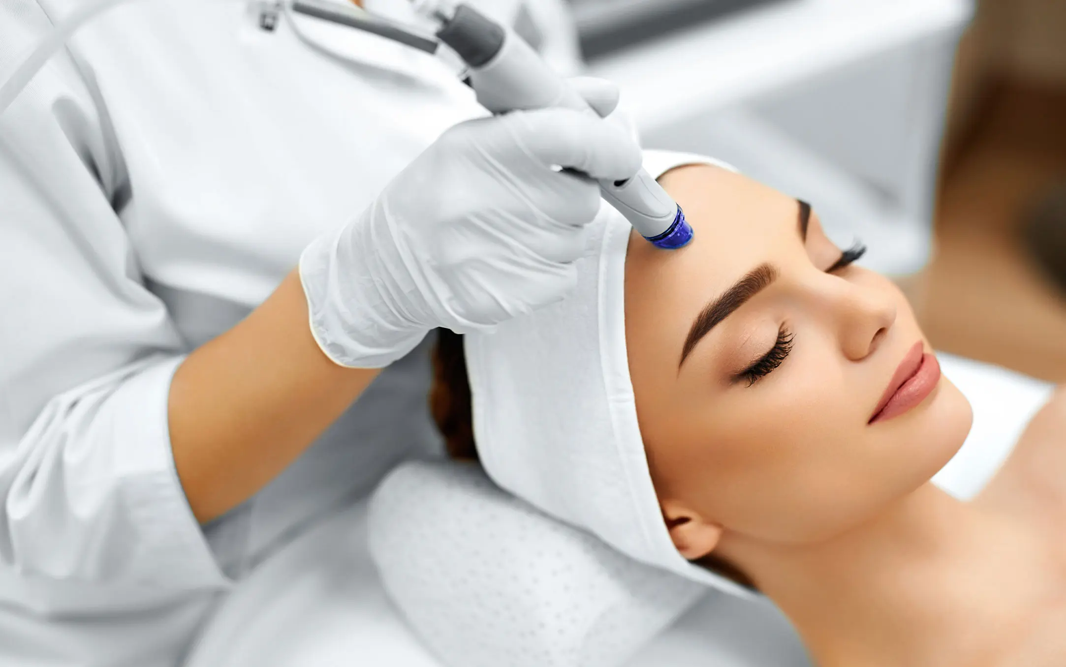 What Is Collagen Lift Therapy and How Can It Help Ageing, Loose Skin Portsmouth?